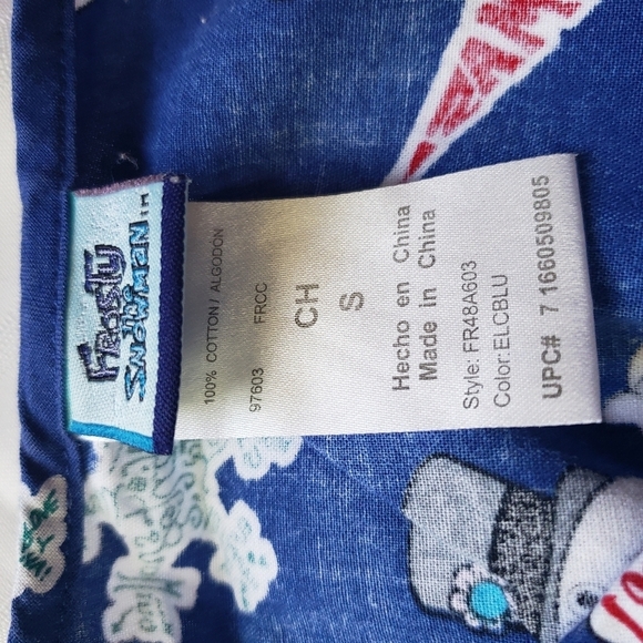 Frosty The Snowman Blue V Neck Women's Scrub Top Size S NWOT - Picture 5 of 7